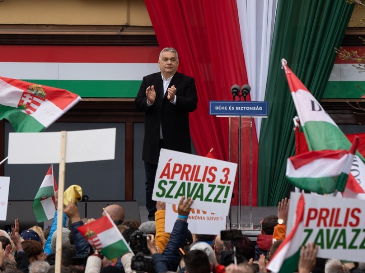 /Мультимедиа/ Партийная коалиция премьер-министра Венгрии В. Орбана победила на парламентских выборах
